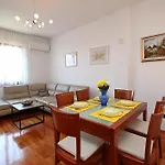 Apartman Perla Bleu 4 *
