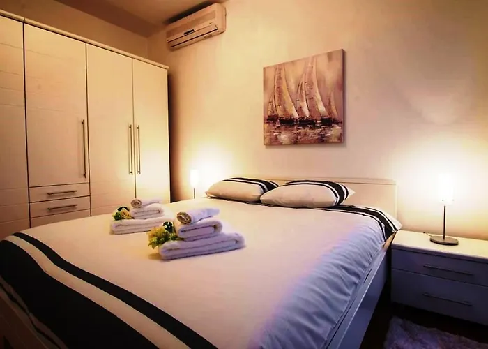Lägenhet Perla Bleu 4 *