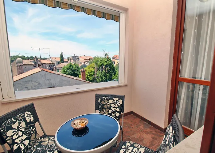 Perla Bleu 4 *