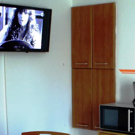 Perla Bleu 4 شقة روفينج