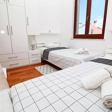 Perla Bleu 4 Apartament *