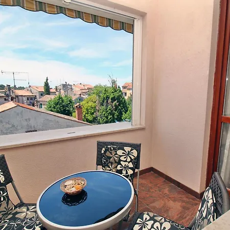 Perla Bleu 4 *