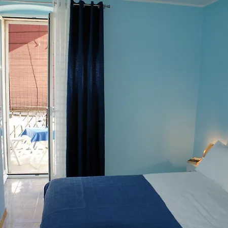 Perla Bleu 4 * 罗维尼