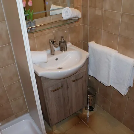 Apartament Perla Bleu 4 *